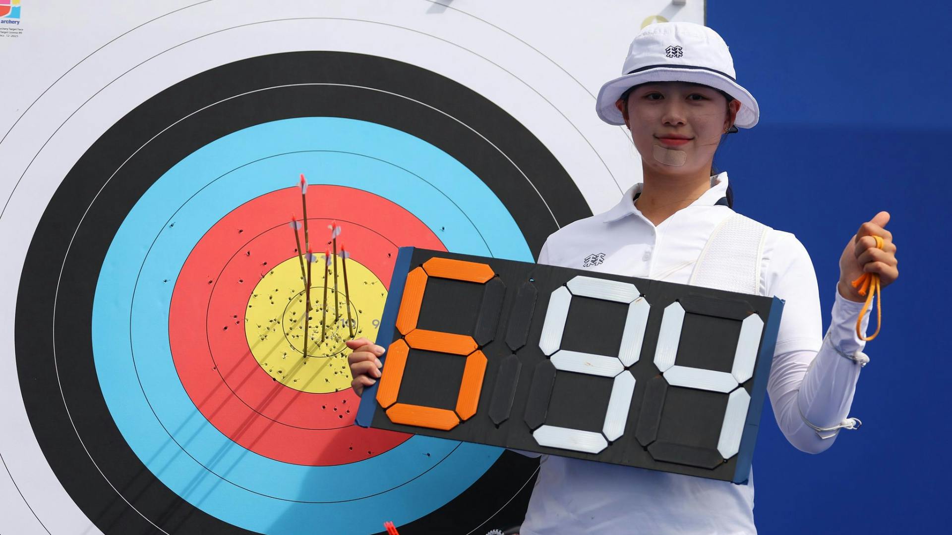 Lim Si-hyeon flexes South Korea